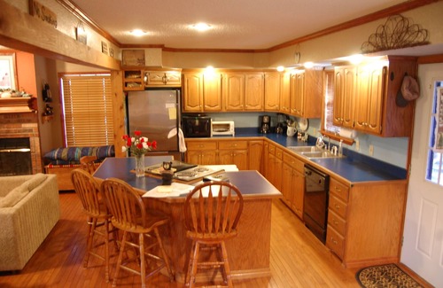 Eufaula House | Waterfront Retreat: Guest Rated 9.8 with Private Dock