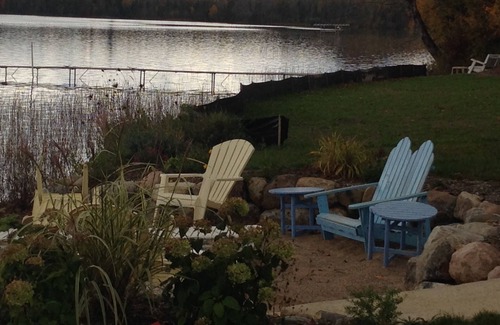 Petoskey House | Relaxing Waterfront Retreat on Beautiful Round Lake
