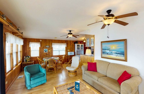 Port Isabel House | Inviting Waterfront Home with Private Dock and Shared Pools