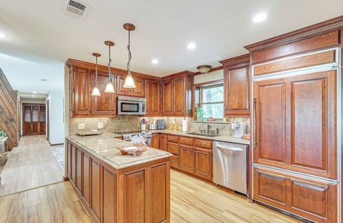 Arkadelphia Cottage | Waterfront Home w/Playground Near Degray & Caddo!