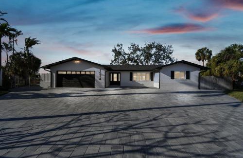 St. Petersburg - Clearwater Villa | Idyllic Waterfront Home with Pool, Minutes from Beaches