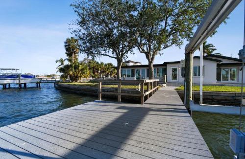 St. Petersburg - Clearwater Villa | Idyllic Waterfront Home with Pool, Minutes from Beaches