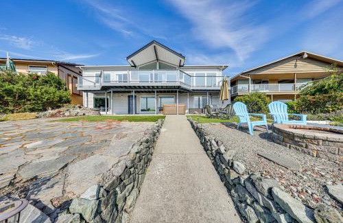 Oak Harbor House | Waterfront Home with Dock and Hot Tub in Oak Harbor!