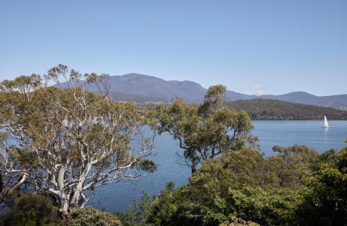 Rose Bay Apartment | Scenic Waterfront Retreat with Spa and Mountain Views