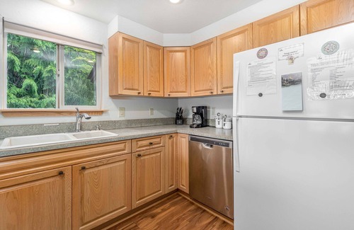 Shelton House | Idyllic Waterfront Home with Private Dock & Lake Toys