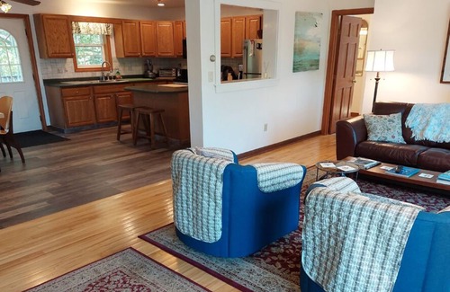 Deer Isle House | Waterfront Home with 50ft Deck & Perfect Guest Rating