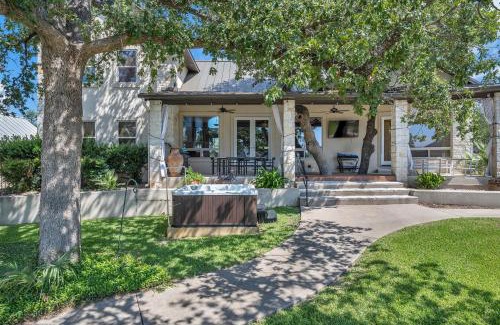 Horseshoe Bay West House | Waterfront Retreat with Boat Slip & Outdoor Patio Space