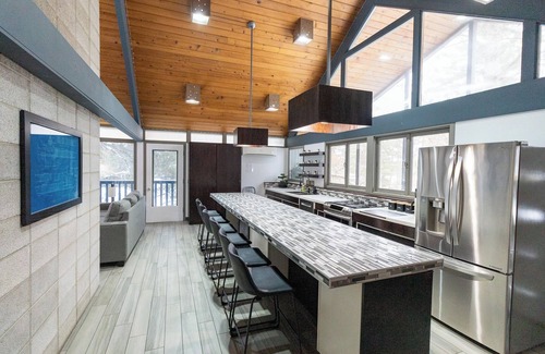 Park Rapids House | Unique Retreat with Pool Table, Movie Room & Ocean Views