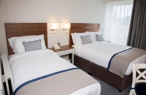 Dungloe Hotel | Inviting Waterfront Hotel Dungloe with Ocean Views