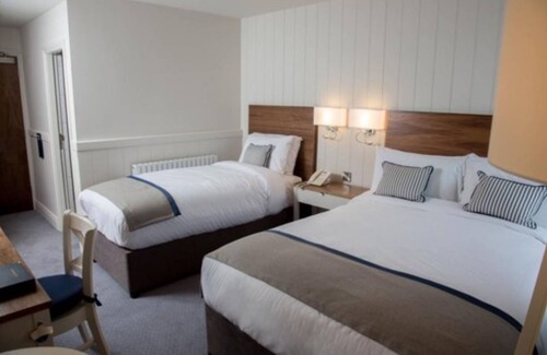 Dungloe Hotel | Cozy Waterfront Hotel Dungloe with Exceptional Amenities