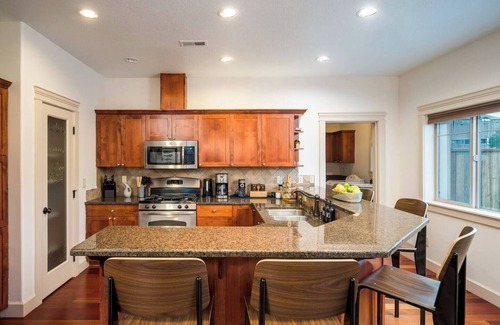 Lincoln City House | Beachside Retreat: Family-Friendly with Hot Tub & Fire Pit