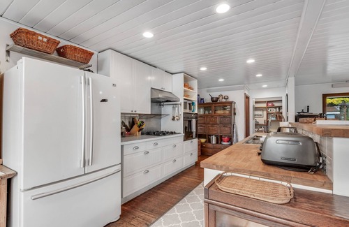 Seabeck House | Oceanfront Cottage with Private Beach, Kayaks & Pet Friendly