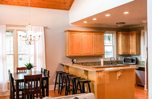 Dadeville House | Waterfront House Near Auburn with Pool and Boat Slip