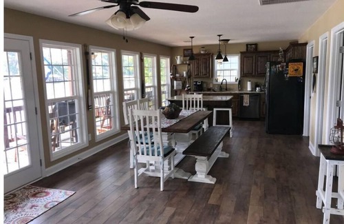 Centre House | Waterfront Retreat at Weiss Lake with Pool and Ocean Views
