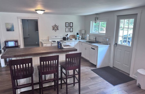 Shapleigh House | Renovated Waterfront House with Beach Access & Ocean Views