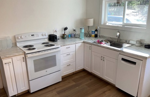 Shapleigh House | Renovated Waterfront House with Beach Access & Ocean Views