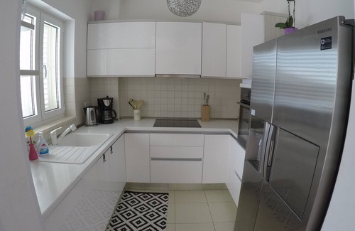 Zaton Apartment | Oceanfront Getaway: Waterfront Apartment LeMi with Pool