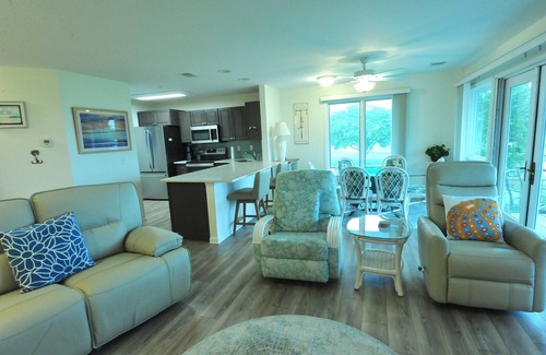 Rock Hall House | Experience Waterfront Bliss at The Landing in Rock Hall