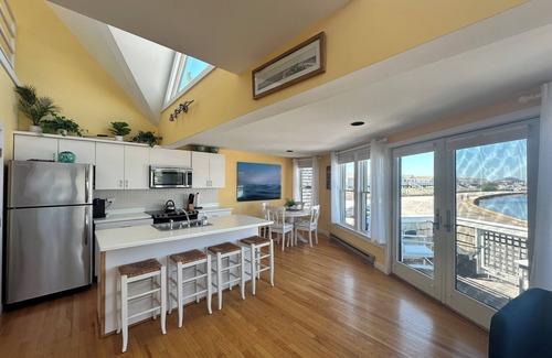 Watch Hill Historic District House | Oceanfront Retreat in Watch Hill - Guest Rated 10/10