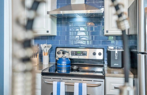 Barataria House | Waterfront King Suite with Hot Tub & Pet-Friendly Access