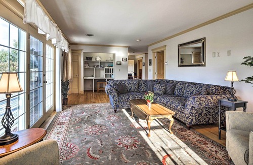 St. Albans House | Premium Waterfront Retreat on Lake Champlain with Fire Pit
