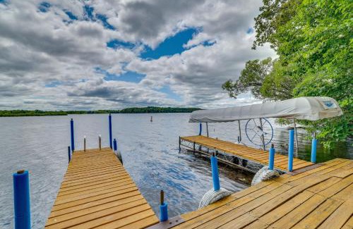 Holcombe House | Waterfront Lake Holcombe Getaway with Family-Friendly Dock