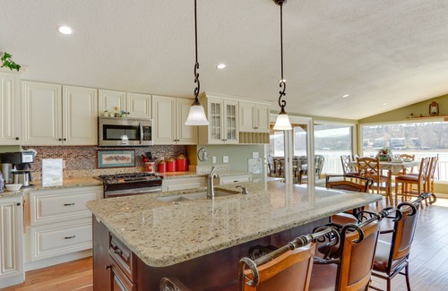 Roach House | Lakefront Retreat at Lake of the Ozarks with Private Dock
