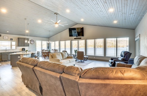 Roach House | Elegant Waterfront Home at Lake of the Ozarks with Dock