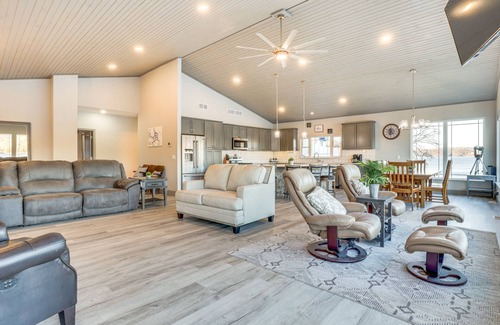 Roach House | Elegant Waterfront Home at Lake of the Ozarks with Dock