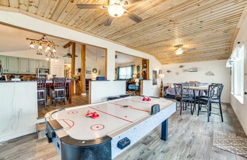 East Tawakoni House | Waterfront Lake Tawakoni Home with Yard and Fire Pit