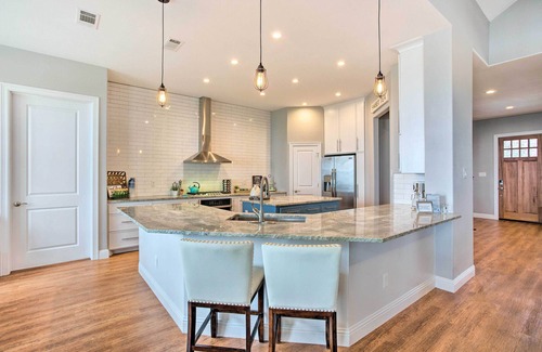 Quinlan House | Riverside Retreat at Lake Tawakoni with Scenic Views
