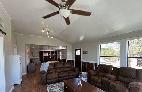 Oatmeal House | WATERFRONT - LakeHouse on Lake Travis