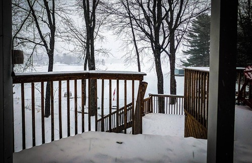 Lavigne Cottage | Waterfront Lakehouse!