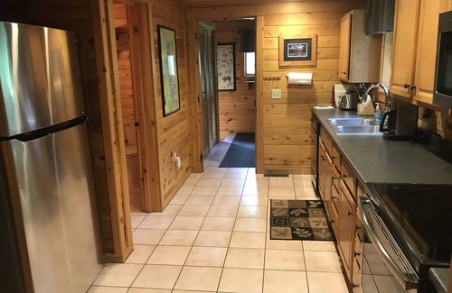 Rockwood Cabin | Idyllic Waterfront Log Cabin with Private Dock & Game Room