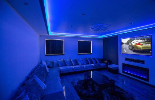 Pettycur Apartment | Waterfront Luxury Apartment with Family-Friendly Amenities