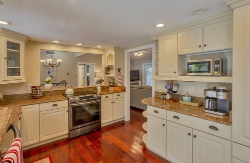 Ozona House | Oceanfront Retreat in Ozona with Private Pool and Spa