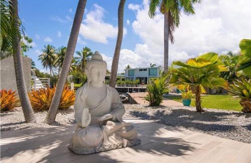 Sabana Abajo House | Waterfront Home with Dock & Pool in San Juan, 4-Star Stay