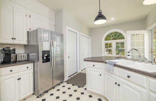 Myrick Estates House | Waterfront Retreat: Hot Tub, Kayaks & Pet-Friendly Fun!