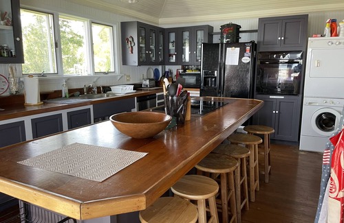 Mid-Coast and Islands House | Oceanfront Main House & Guest Cottage in Beautiful Casco Bay
