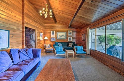 Manson House | Peaceful Waterfront Cabin on Lake Chelan with Pet-Friendly Deck