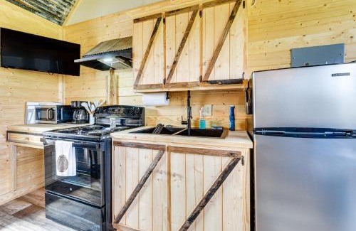Marksville Apartment | Waterfront Studio in Marksville with Dock Access & Spa