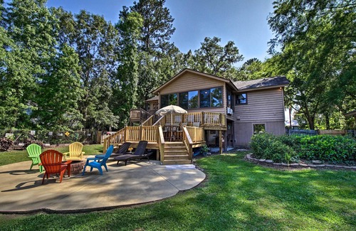 Midway House | Pet-Friendly Waterfront Home with Sunroom and Yard
