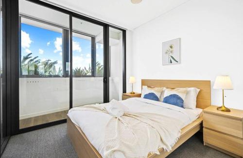 Wentworth Point Apartment | Waterfront Modern 2B2B APT@Marina square