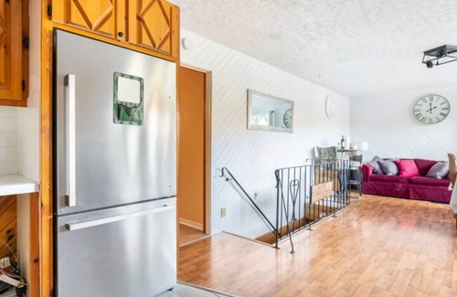 Amherst Ski Chalet | Scenic Waterfront Retreat Near Tremblant and Omega Park