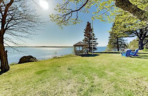 Trenton House | Oceanfront Oasis with Spectacular Views - Rated 9/10