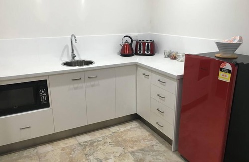 Merimbula Apartment | Guest Rated 10/10: Waterfront Escape on Merimbula Lake