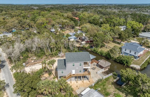 Crystal River House | Waterfront Ozello with Breathtaking Water Views & Pets Welcome