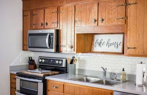 North Shore House | Waterfront Retreat: Paddle Boards, Fire Pit & Pet Friendly