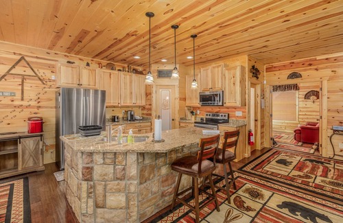 Rutledge House | Waterfront Retreat at Cherokee Lake with Hot Tub & Game Room