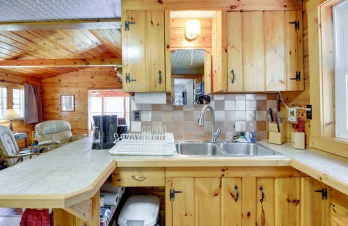 Pequot Lakes Cabin | Scenic Pequot Lakes Cabin with Fire Pit & Spa Amenities
